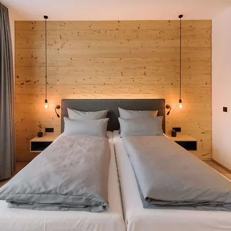 Johanns Otel 3*